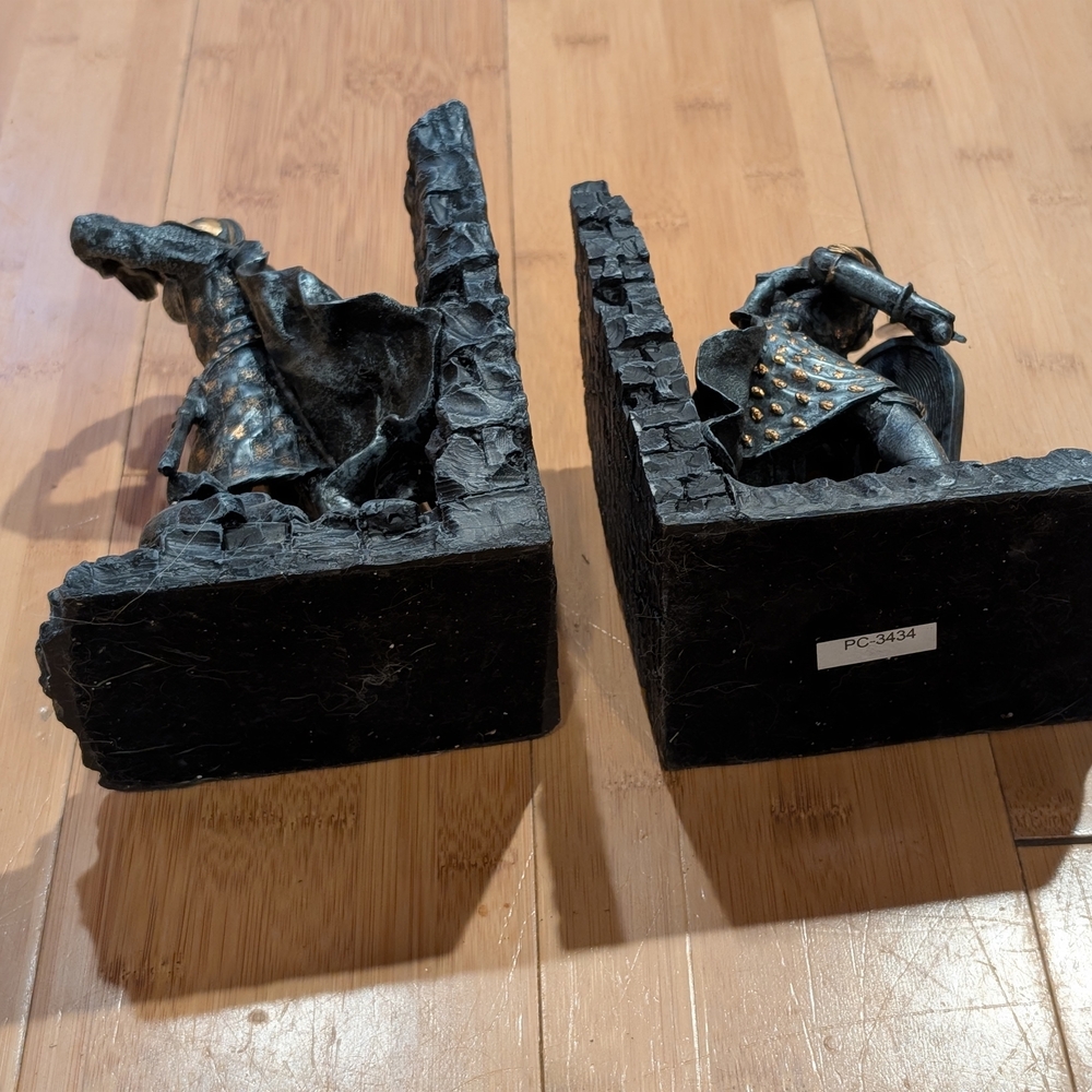 Bookends Framing - Picture 4 of 9